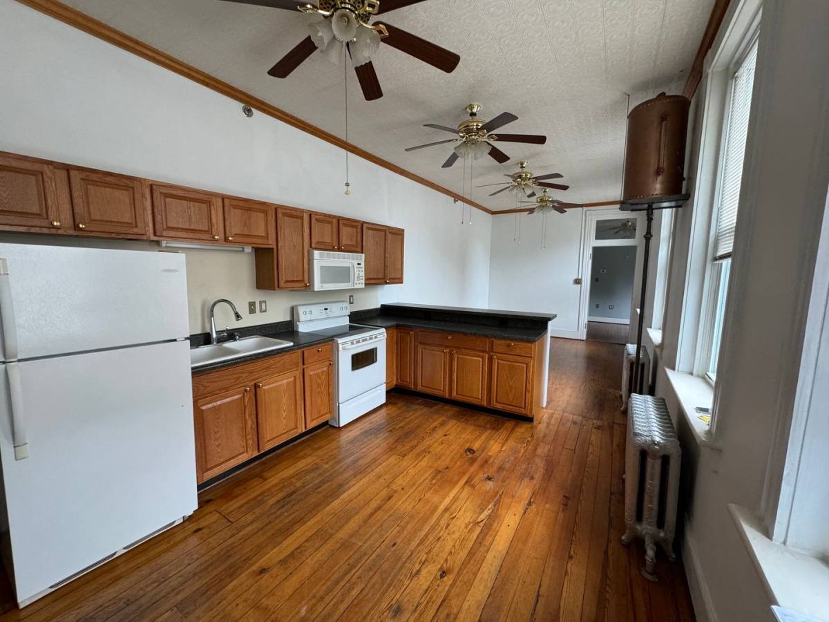Apartment for rent at 815 Church St, Lynchburg, VA 24504