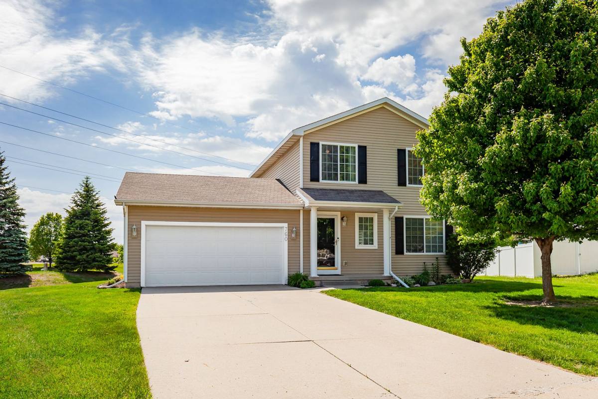 House for rent at 760 SE Carefree Lane, Waukee, IA 50263