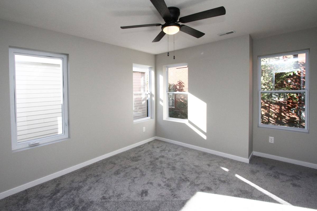 Apartment for rent at 1515 F St, Lincoln, NE 68508