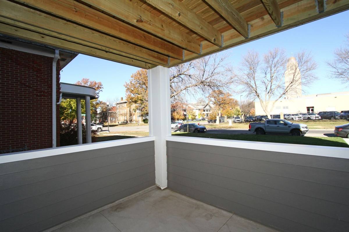 Apartment for rent at 1515 F St, Lincoln, NE 68508