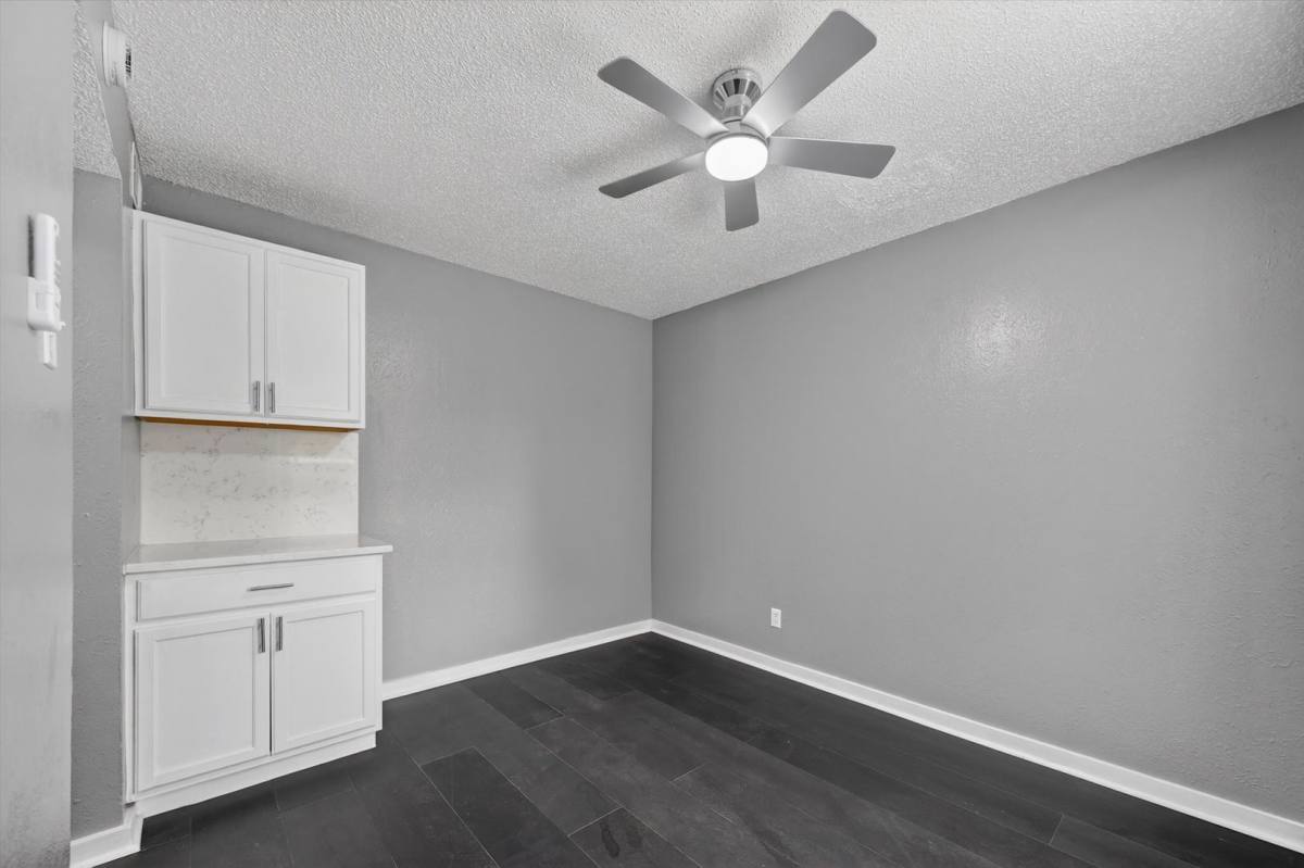 Condo for rent at 9170 Forest Lane, Dallas, TX 75243