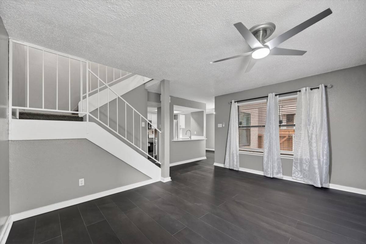 Condo for rent at 9170 Forest Lane, Dallas, TX 75243