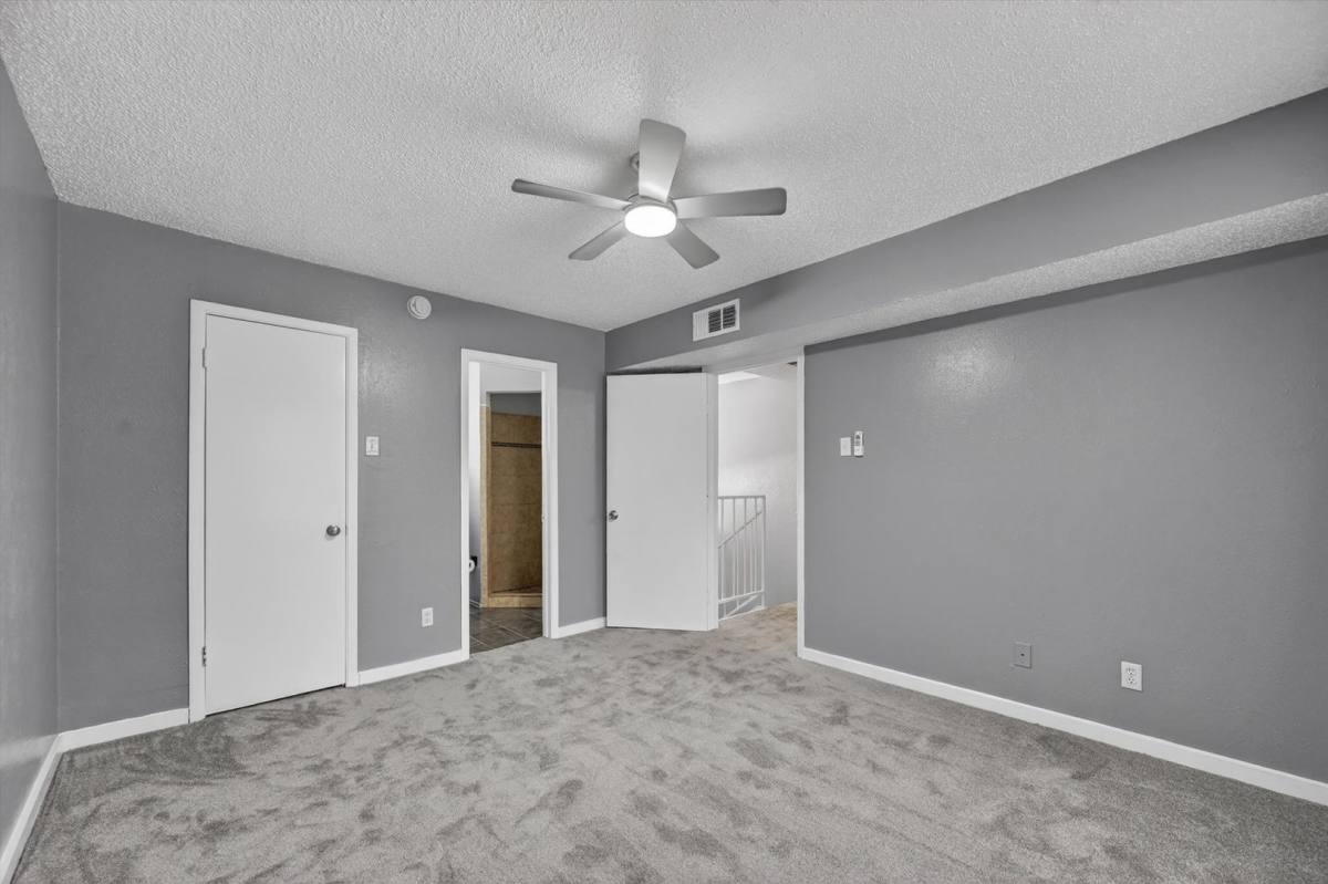 Condo for rent at 9170 Forest Lane, Dallas, TX 75243