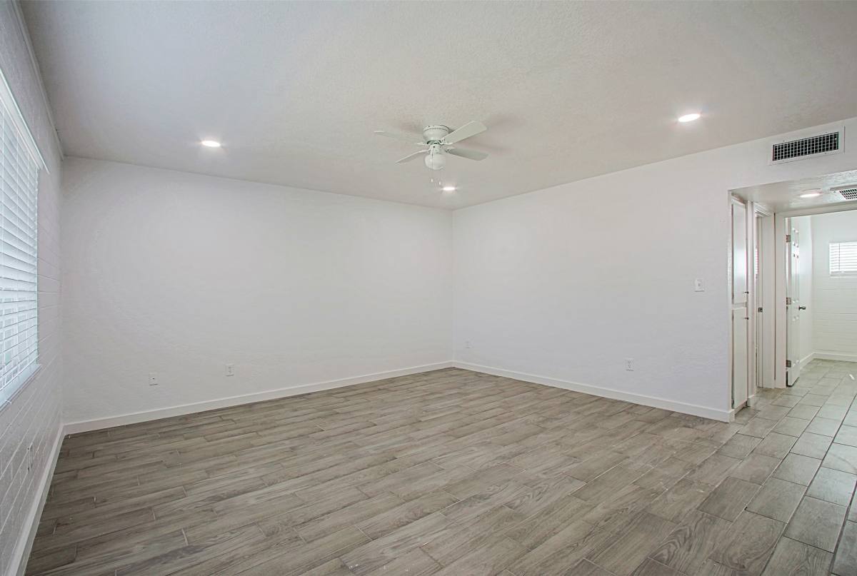 Apartment for rent at 3219 E Earll Dr, Phoenix, AZ 85018