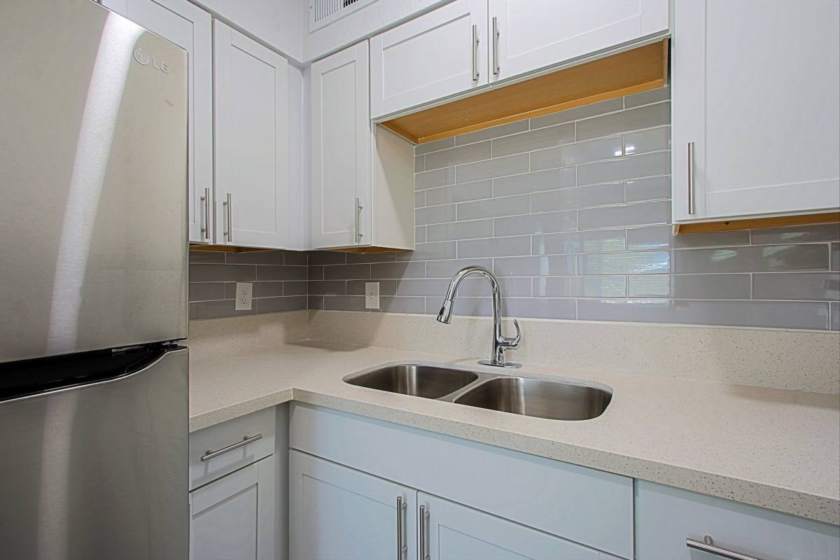 Apartment for rent at 3219 E Earll Dr, Phoenix, AZ 85018