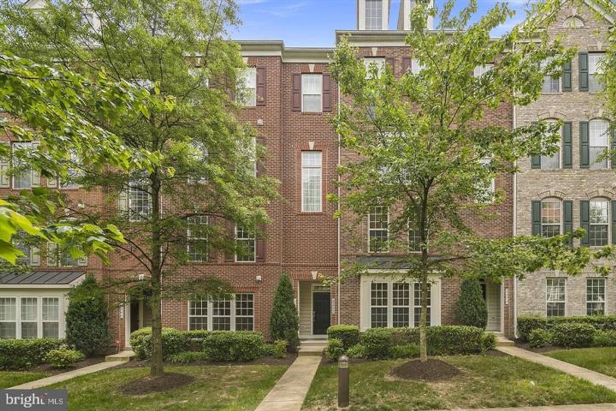 Townhouse for rent at 2248 Margraf Circle, Woodbridge, VA 22191