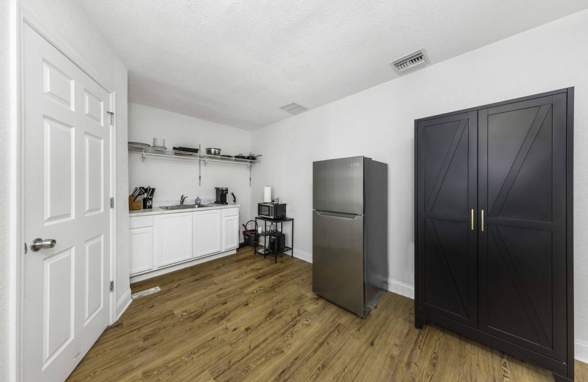 Apartment for rent at 310 24th Ave N, Saint Petersburg, FL 33704