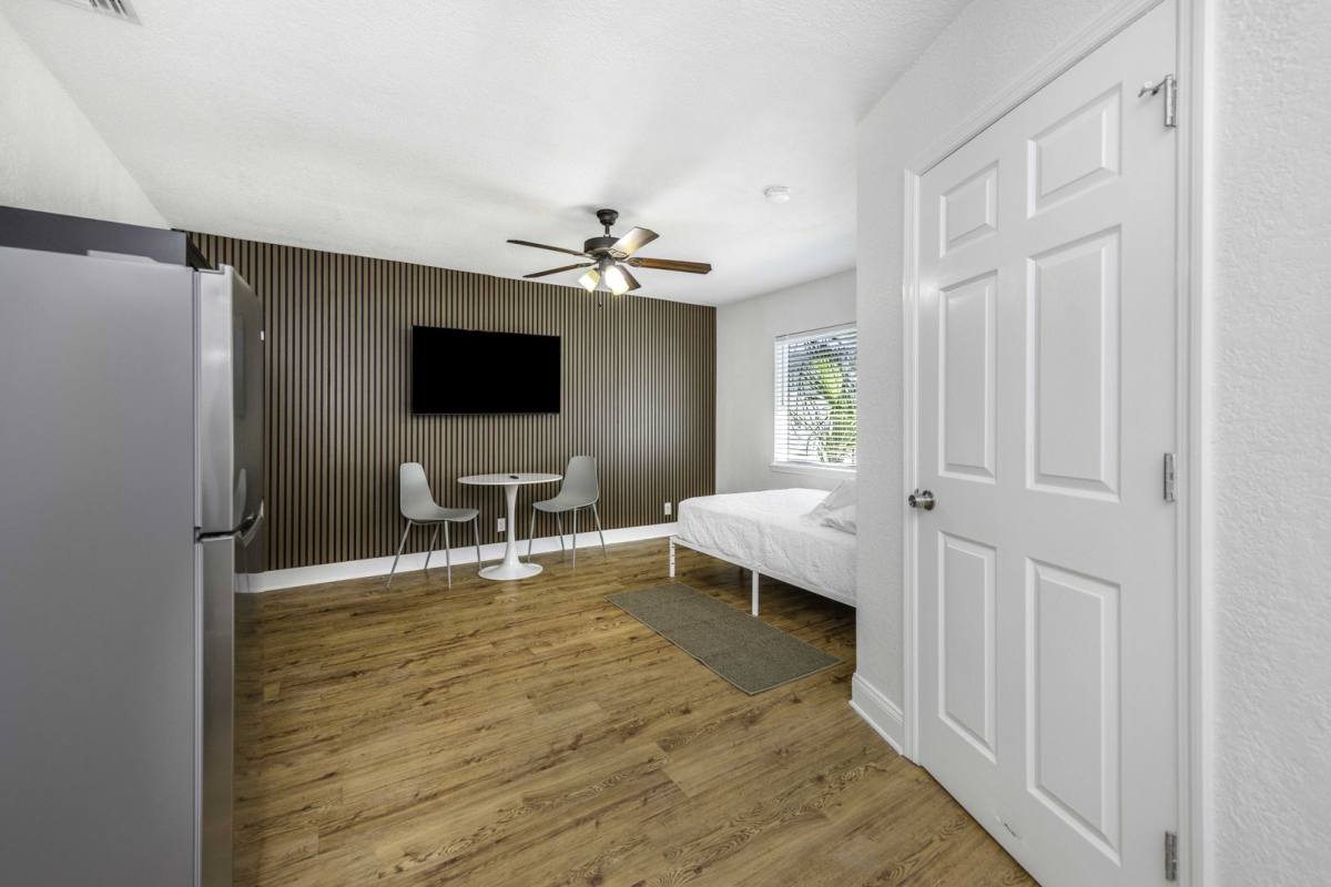 Apartment for rent at 310 24th Ave N, Saint Petersburg, FL 33704