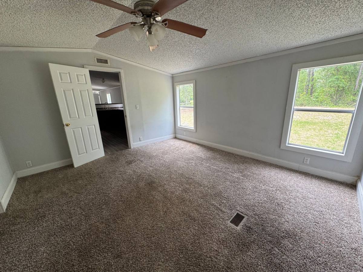 Apartment for rent at 154 NW Alpata Court, Lake City, FL 32055