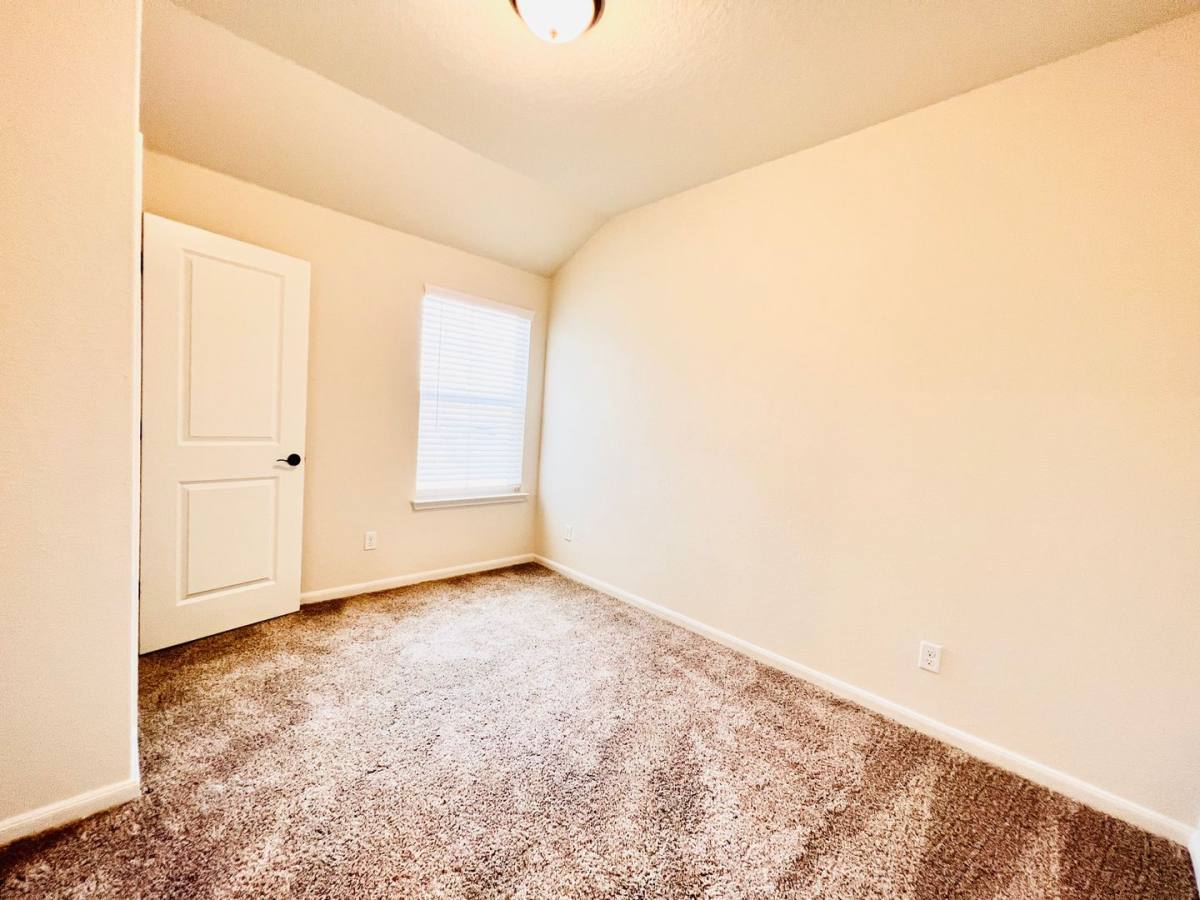 Townhouse for rent at 10322 Lynwood Village, San Antonio, TX 78245