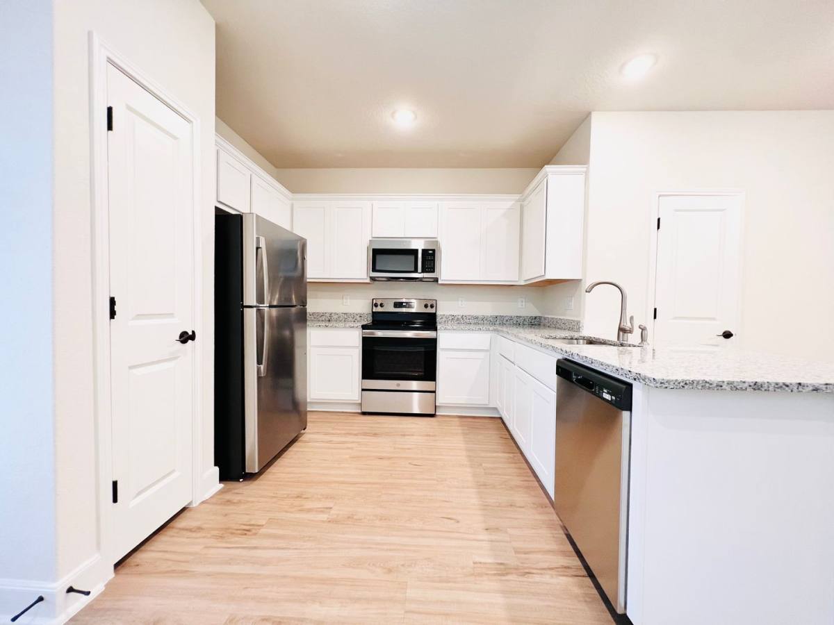 Townhouse for rent at 10322 Lynwood Village, San Antonio, TX 78245