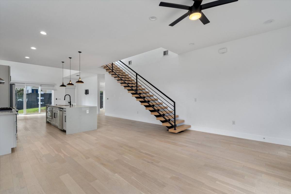 Condo for rent at 4712 Reyes St, Austin, TX 78721