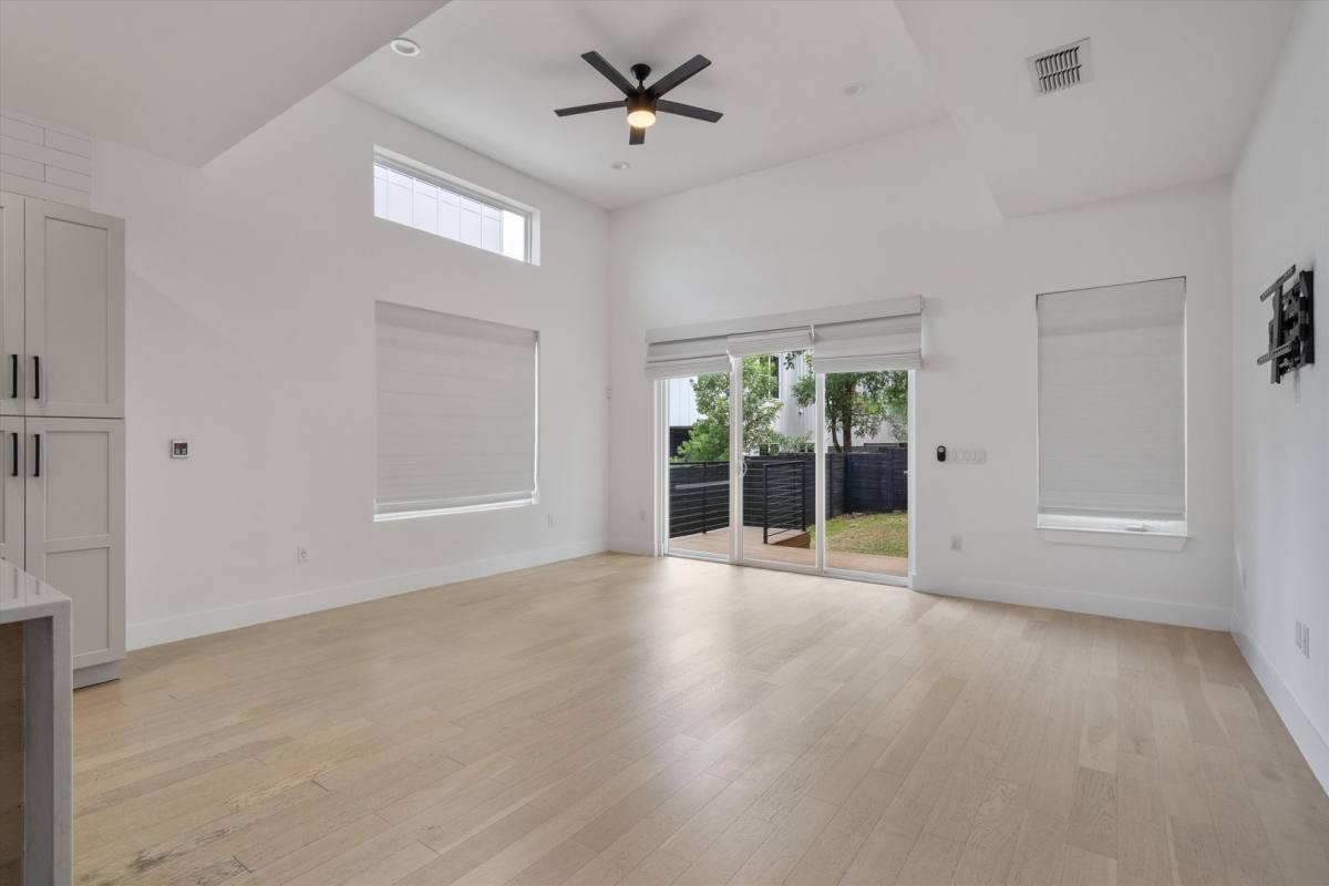 Condo for rent at 4712 Reyes St, Austin, TX 78721