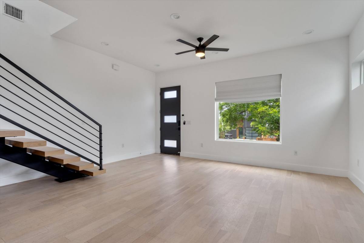 Condo for rent at 4712 Reyes St, Austin, TX 78721