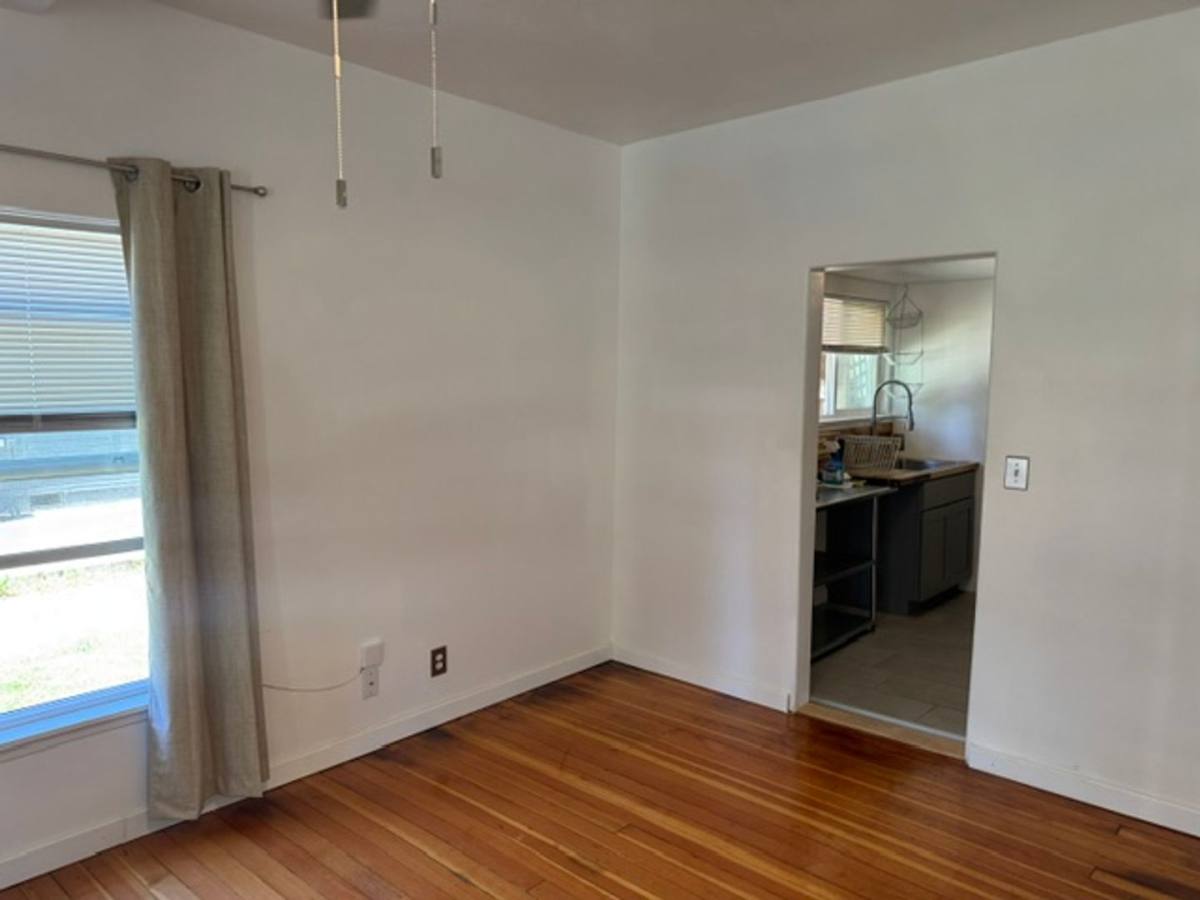 Townhouse for rent at 819 Taylor St #1, Medford, OR 97501