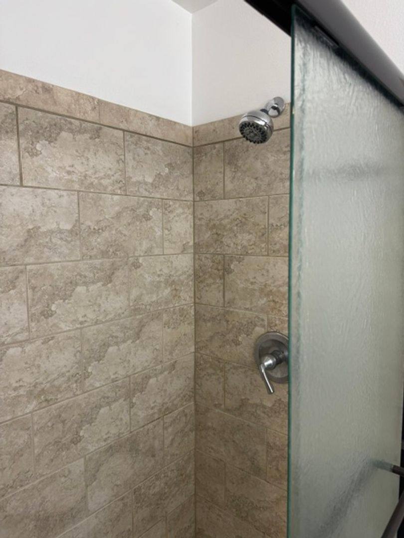 Townhouse for rent at 819 Taylor St #1, Medford, OR 97501