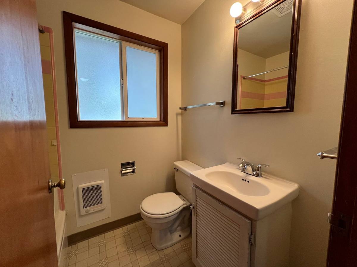 Apartment for rent at 1319 E Reserve St, Vancouver, WA 98661