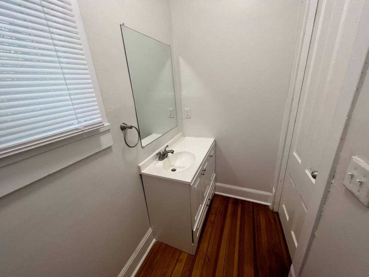 House for rent at 542 S 29th St, Omaha, NE 68105