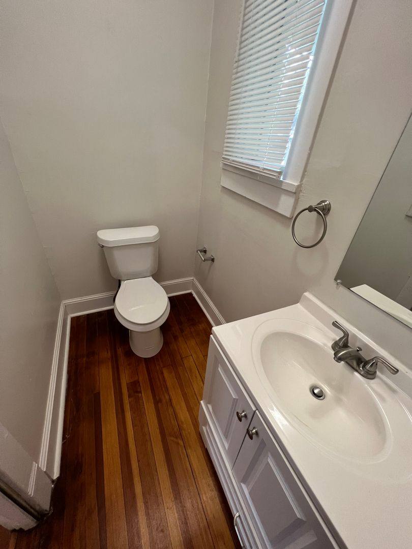 House for rent at 542 S 29th St, Omaha, NE 68105
