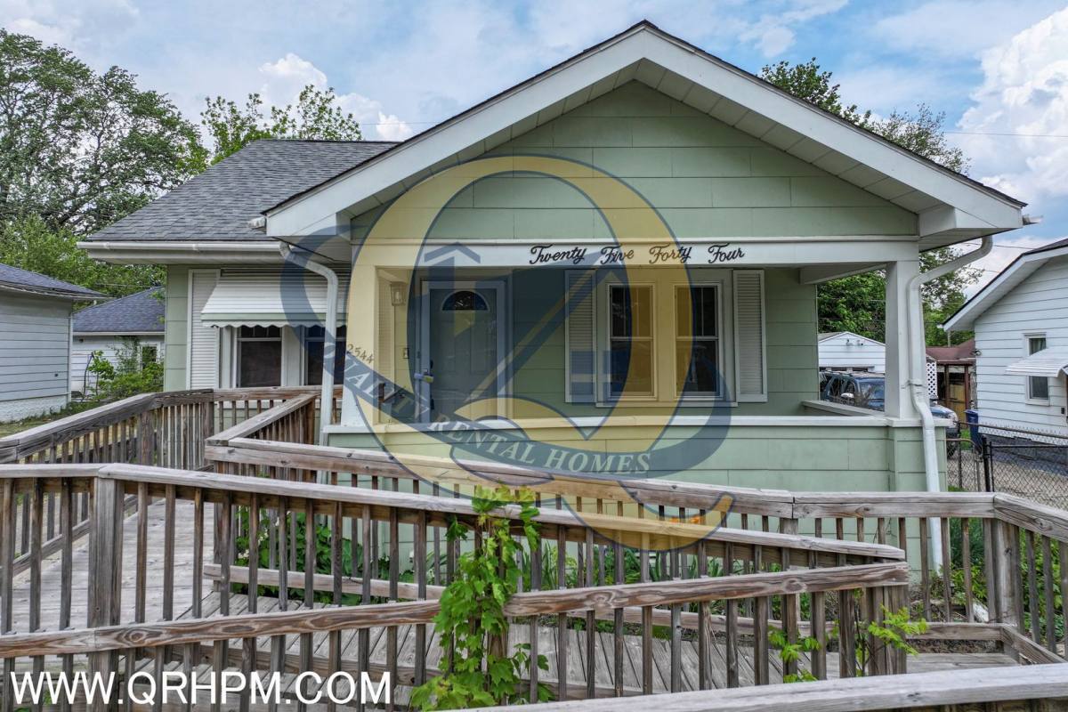 House for rent at 2544 Tyrone St, Flint, MI 48504