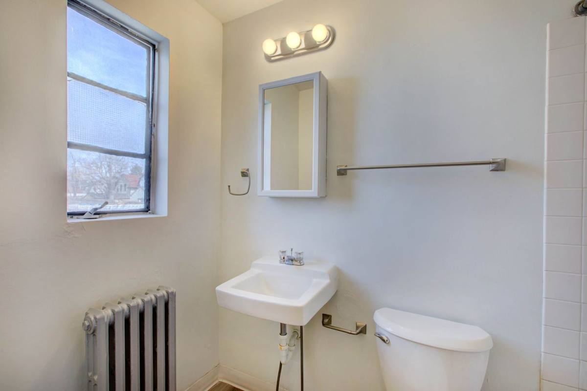 Apartment for rent at 1000 S Logan St, Denver, CO 80209