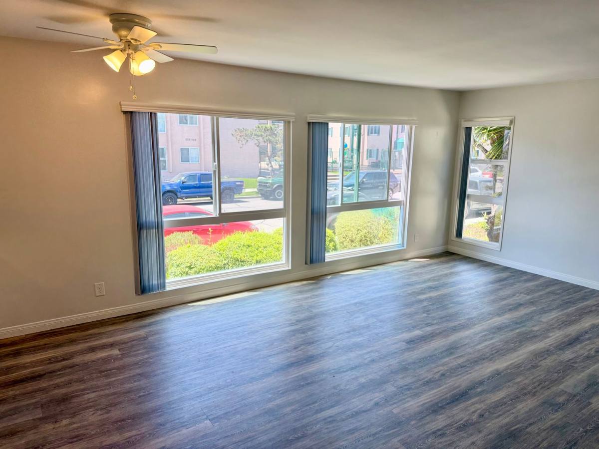 Apartment for rent at 515 Ave G, Redondo Beach, CA 90277