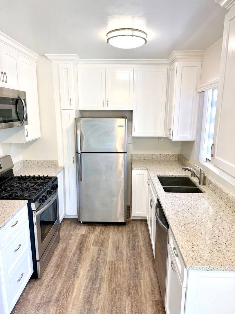 Apartment for rent at 515 Ave G, Redondo Beach, CA 90277