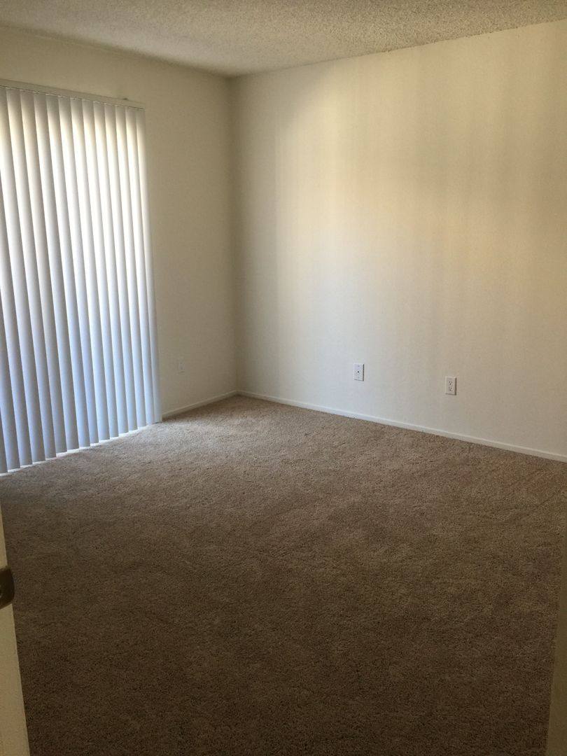 Apartment for rent at 380 N Catalina Ave, Pasadena, CA 91106