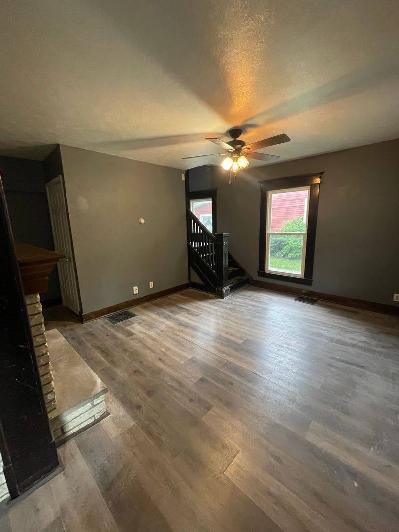 Apartment for rent at 912 W Pike St, Crawfordsville, IN 47933