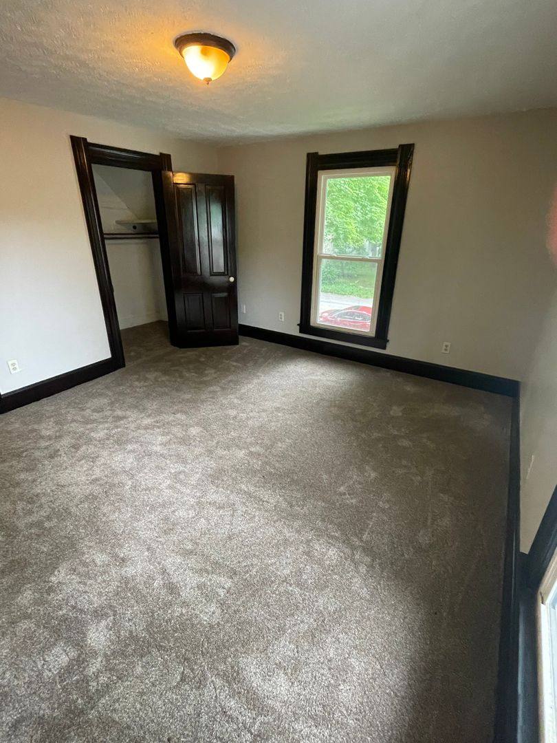 Apartment for rent at 912 W Pike St, Crawfordsville, IN 47933