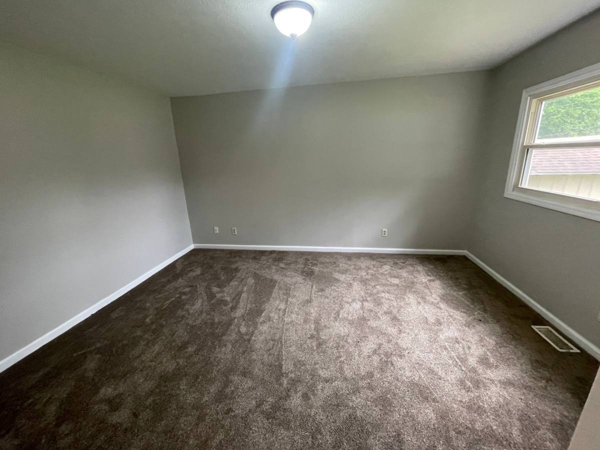 Apartment for rent at 912 W Pike St, Crawfordsville, IN 47933