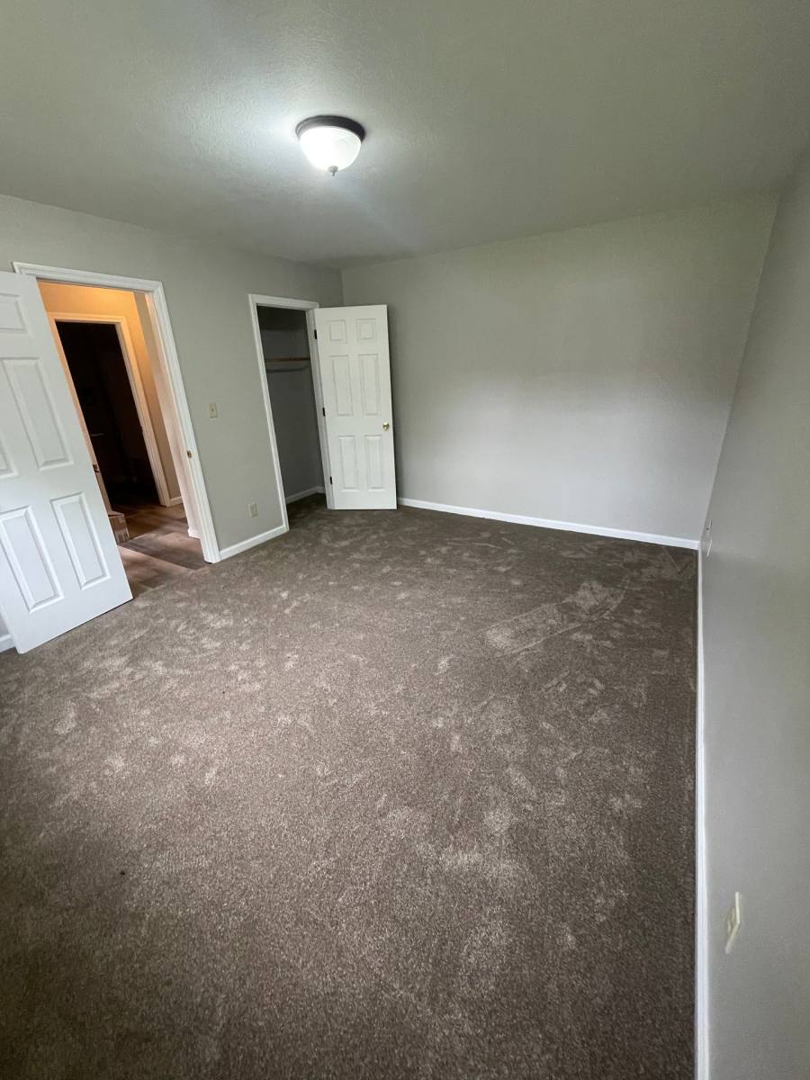 Apartment for rent at 912 W Pike St, Crawfordsville, IN 47933