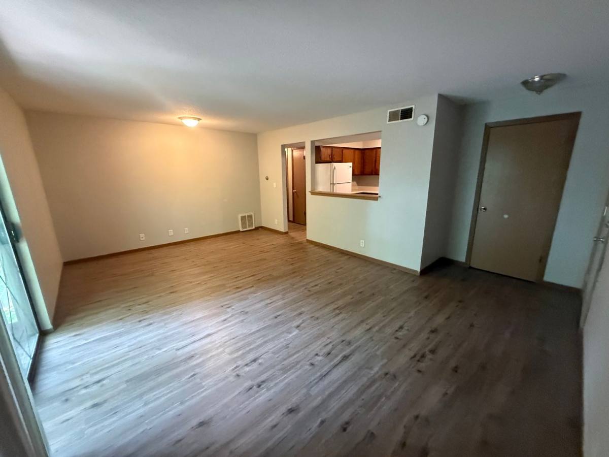 Apartment for rent at 3417 W Baskin Ridge Court, Peoria, IL 61604