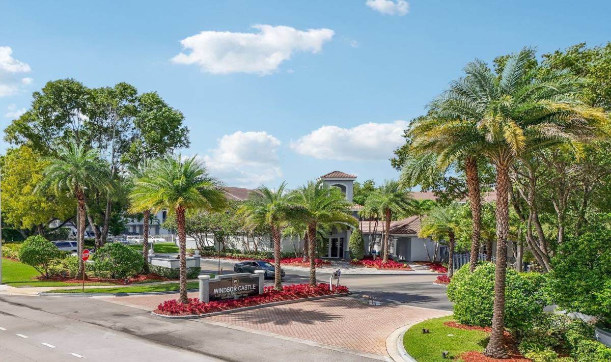 Townhouse for rent at 3400 Coral Springs Dr, Coral Springs, FL 33065