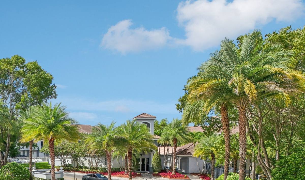 Townhouse for rent at 3400 Coral Springs Dr, Coral Springs, FL 33065