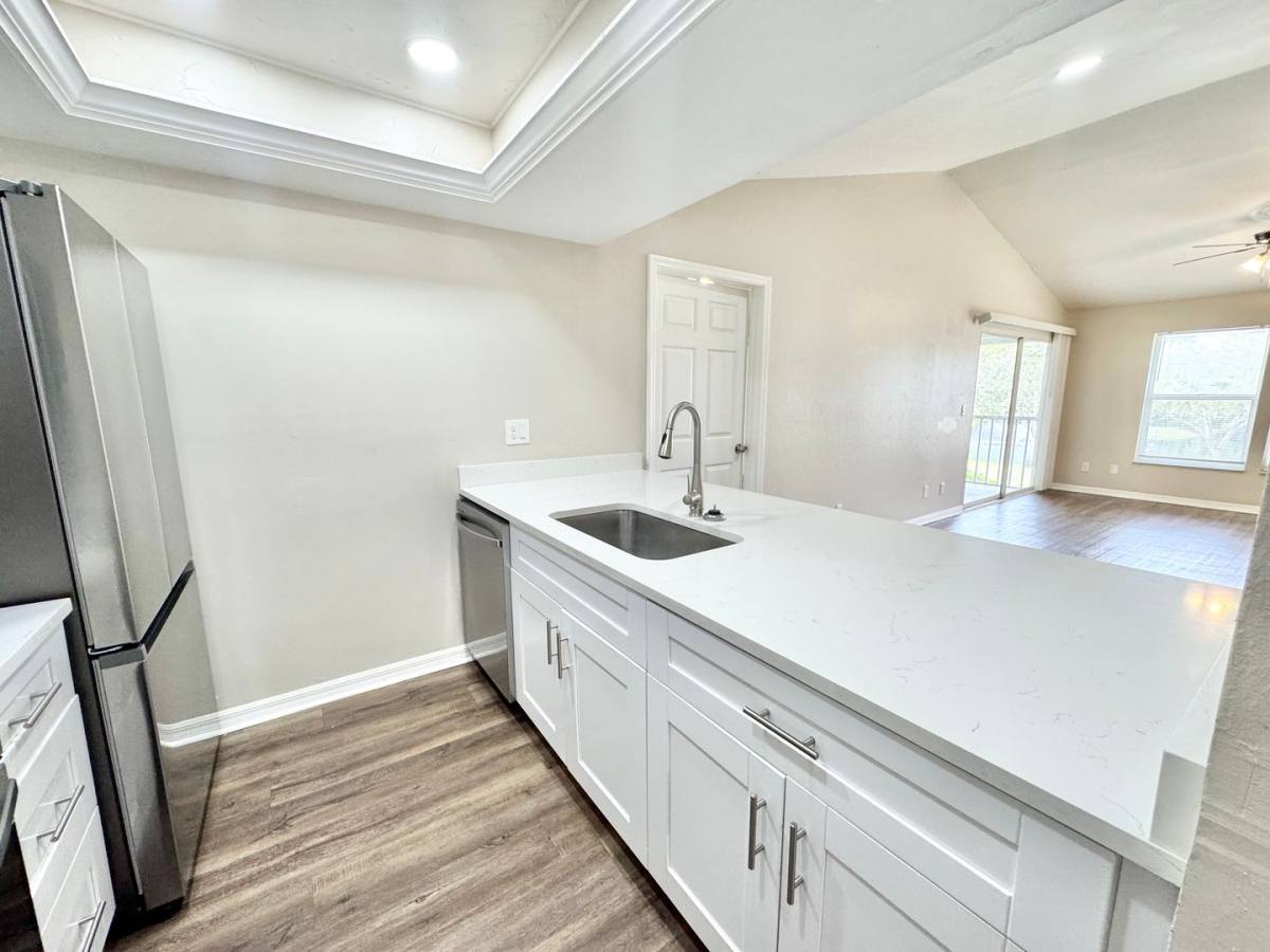 Condo for rent at 1440 Wildwood Lakes Blvd, Naples, FL 34104
