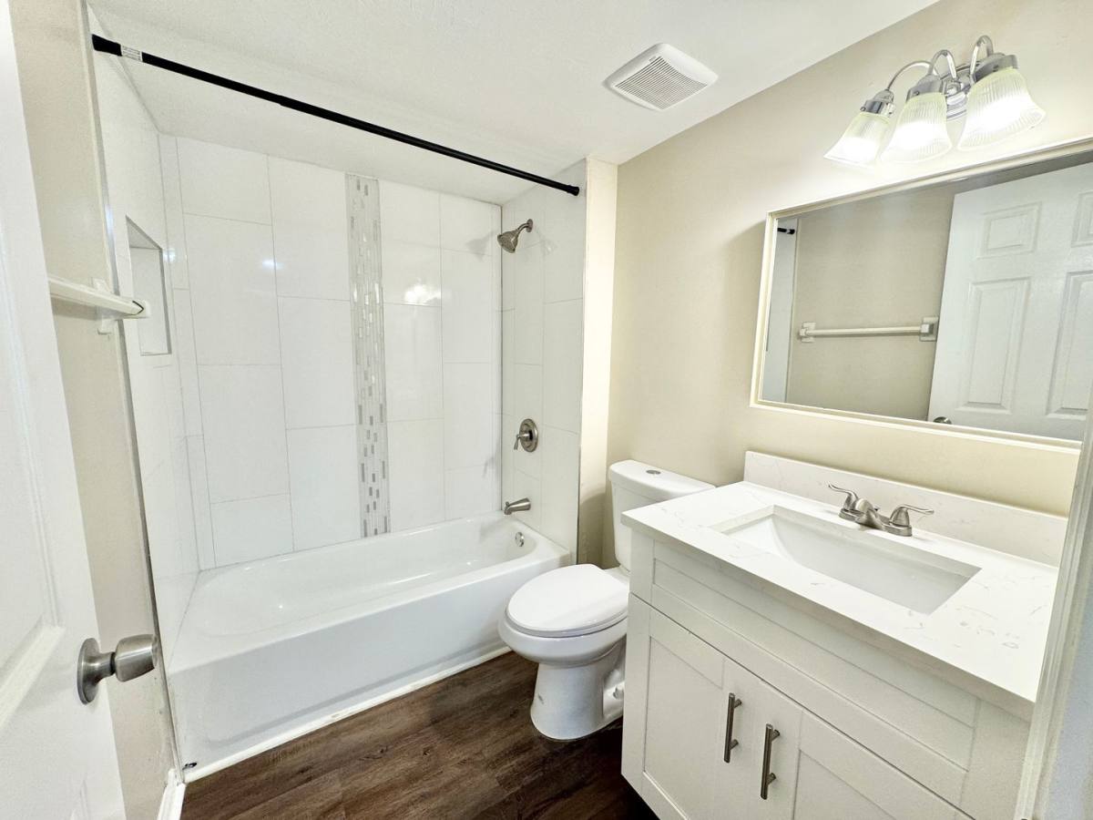 Condo for rent at 1440 Wildwood Lakes Blvd, Naples, FL 34104
