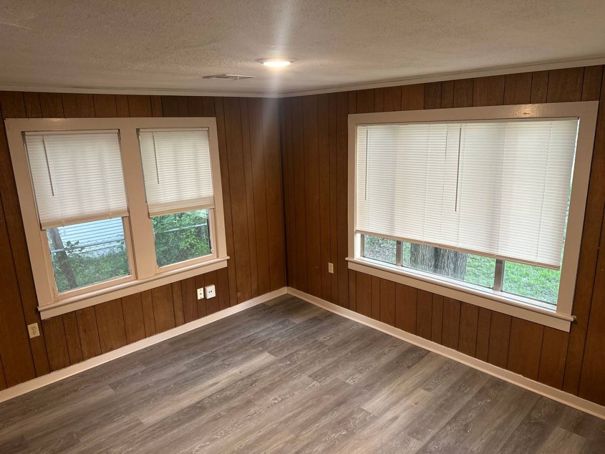 House for rent at 224 E Velma Ave, Springdale, AR 72764