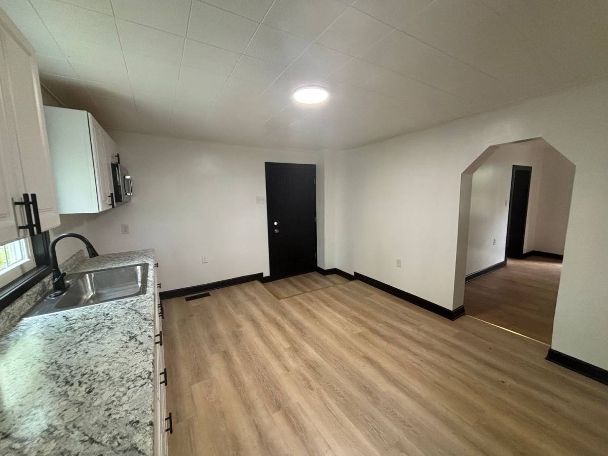 House for rent at 2470 Sunset Ave, Pittsburgh, PA 15212