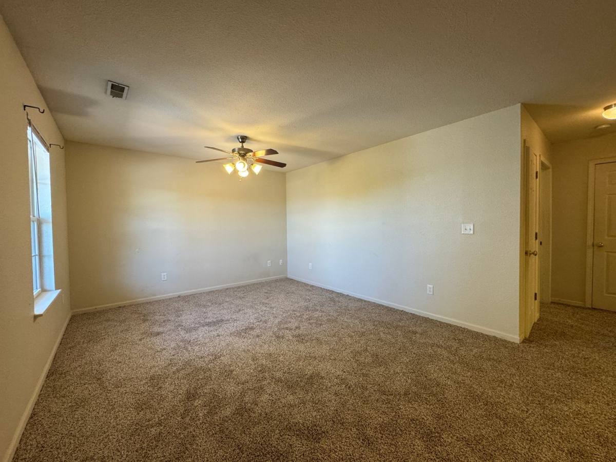 Apartment for rent at 16831 Hunters Ridge, Saint Robert, MO 65584
