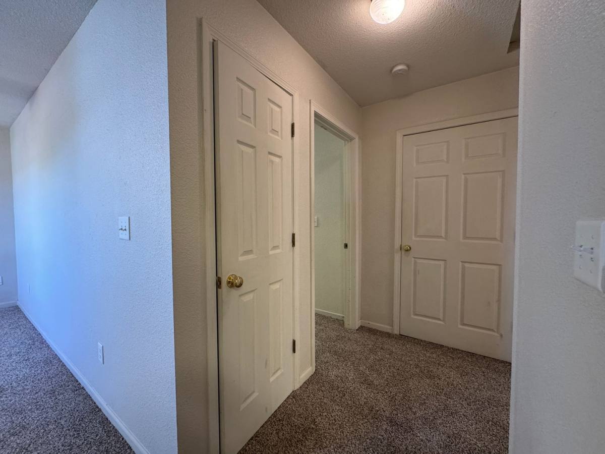 Apartment for rent at 16831 Hunters Ridge, Saint Robert, MO 65584