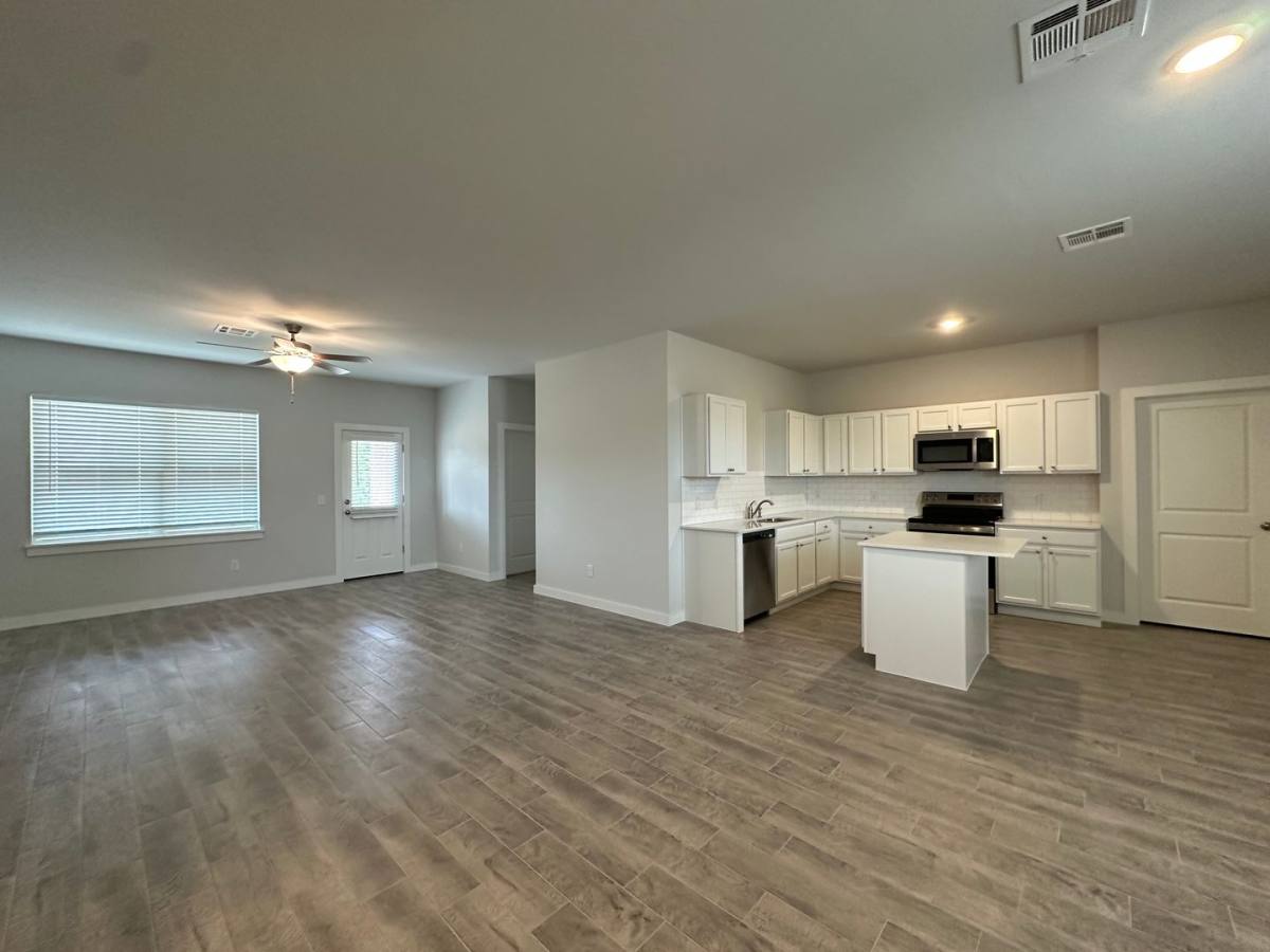 House for rent at 17980 Lantana Loop, Newalla, OK 74857