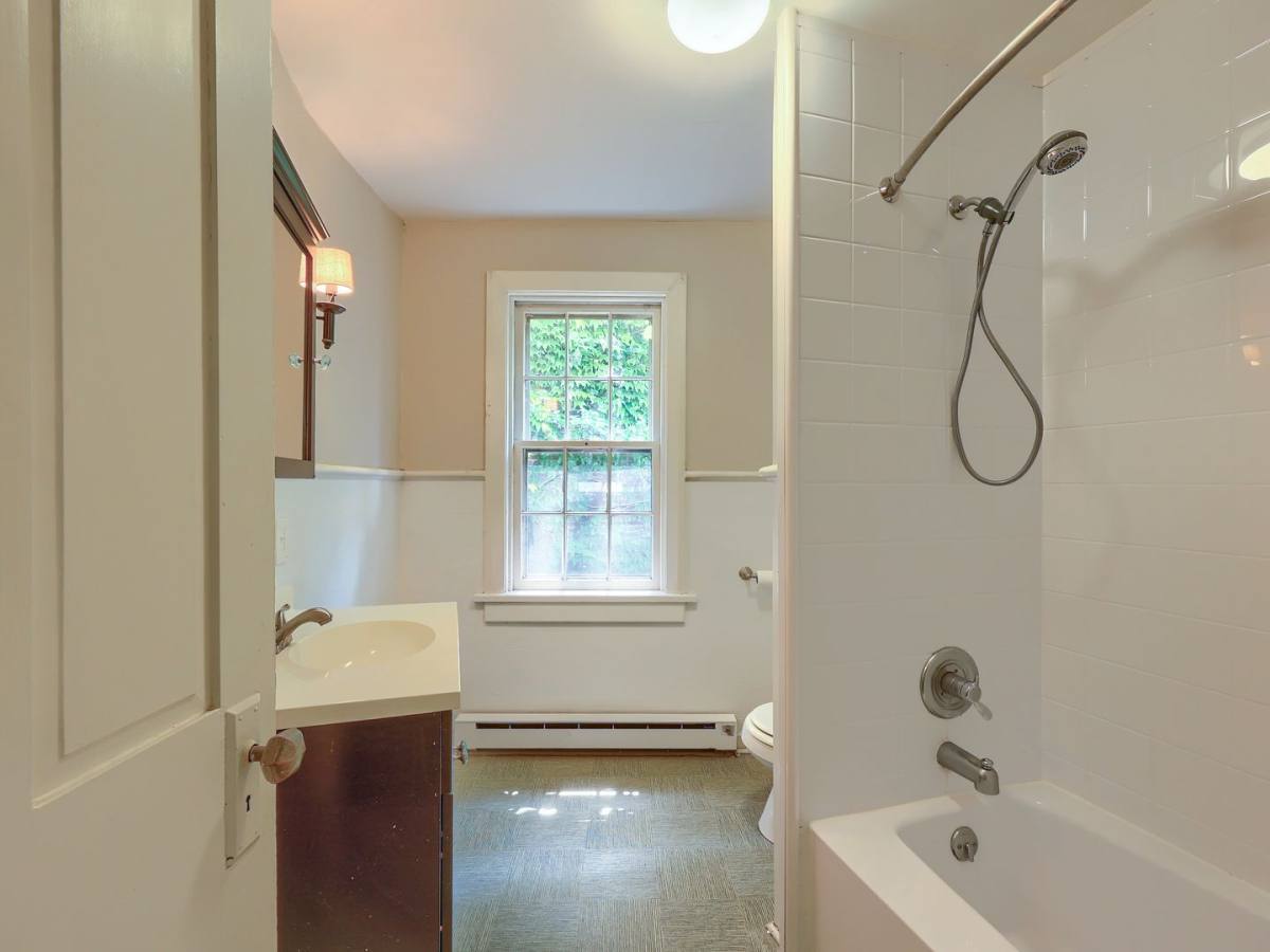 Townhouse for rent at 107 S St, Harrisburg, PA 17101
