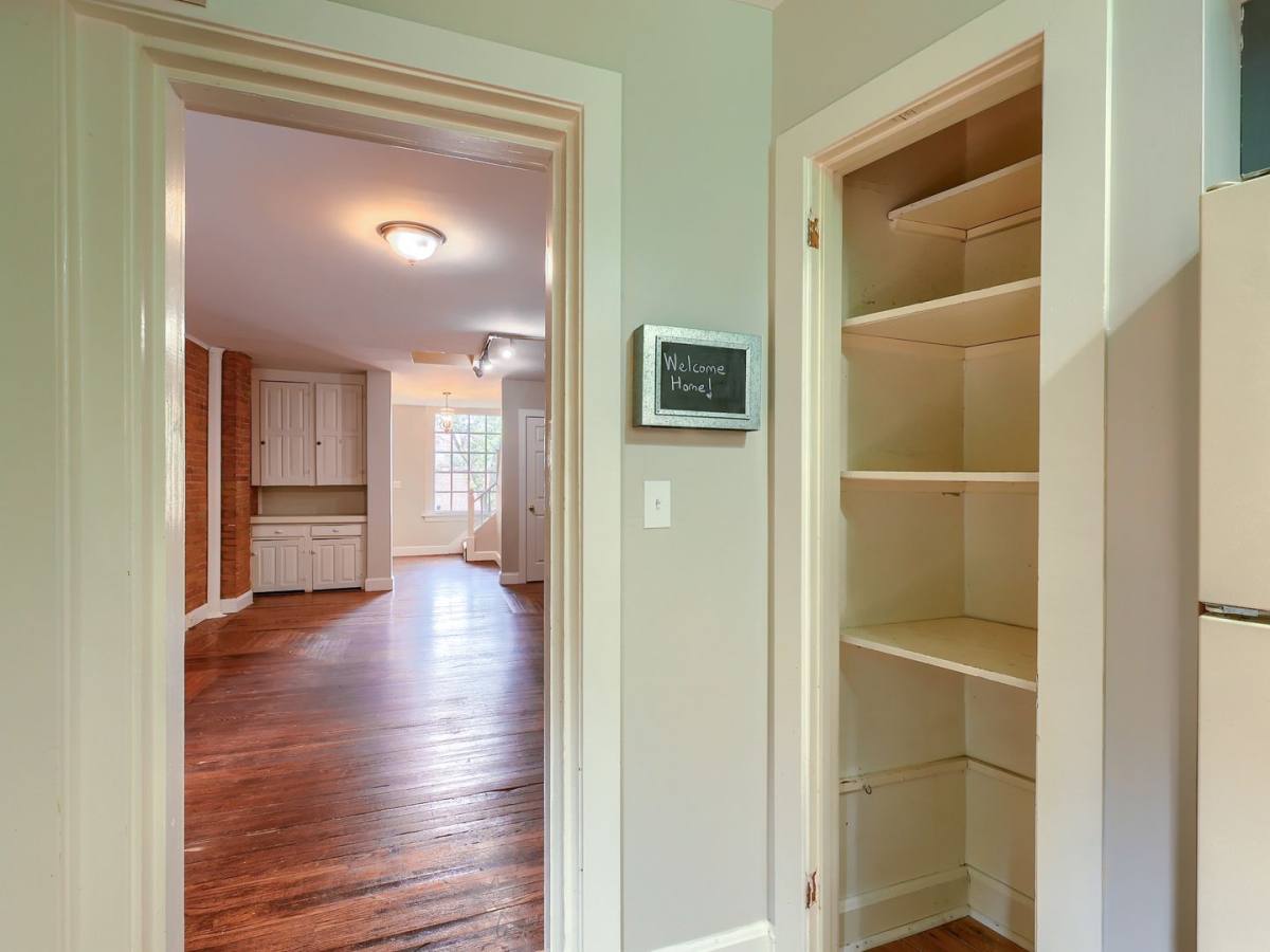 Townhouse for rent at 107 S St, Harrisburg, PA 17101