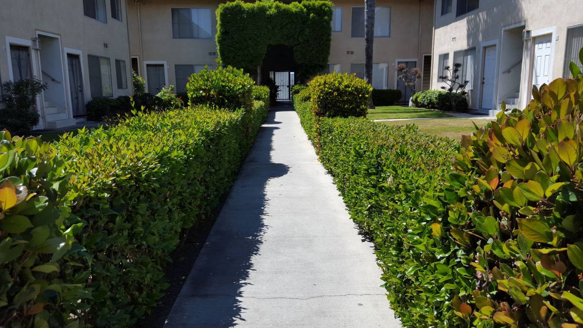 Apartment for rent at 21740 Figueroa St, Carson, CA 90745