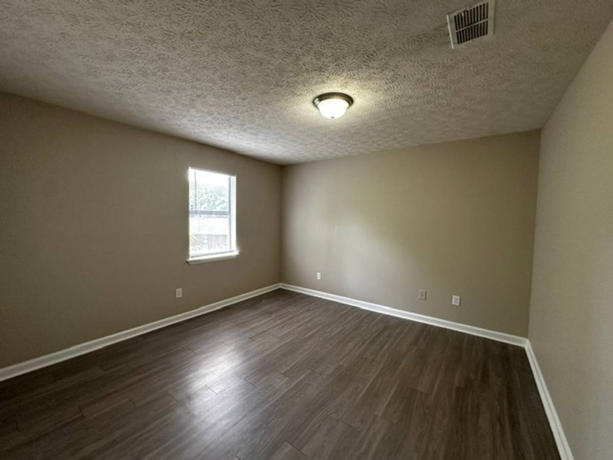 Apartment for rent at 200 Michele Dr, Athens, GA 30606