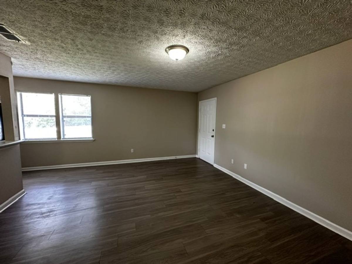 Apartment for rent at 200 Michele Dr, Athens, GA 30606