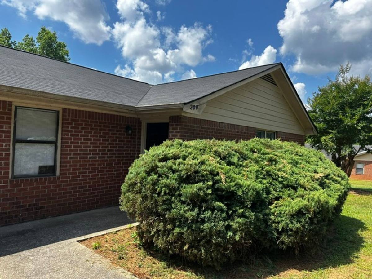 Apartment for rent at 200 Michele Dr, Athens, GA 30606
