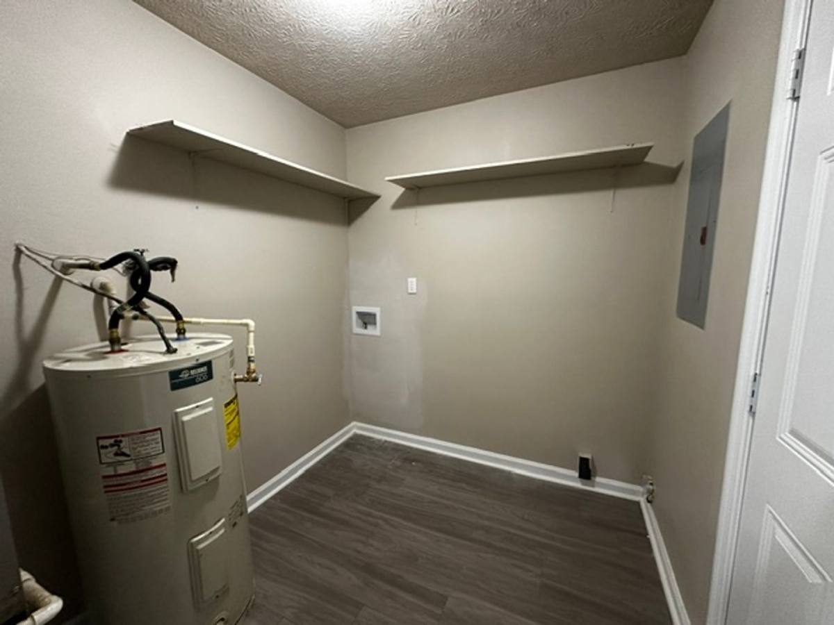 Apartment for rent at 200 Michele Dr, Athens, GA 30606