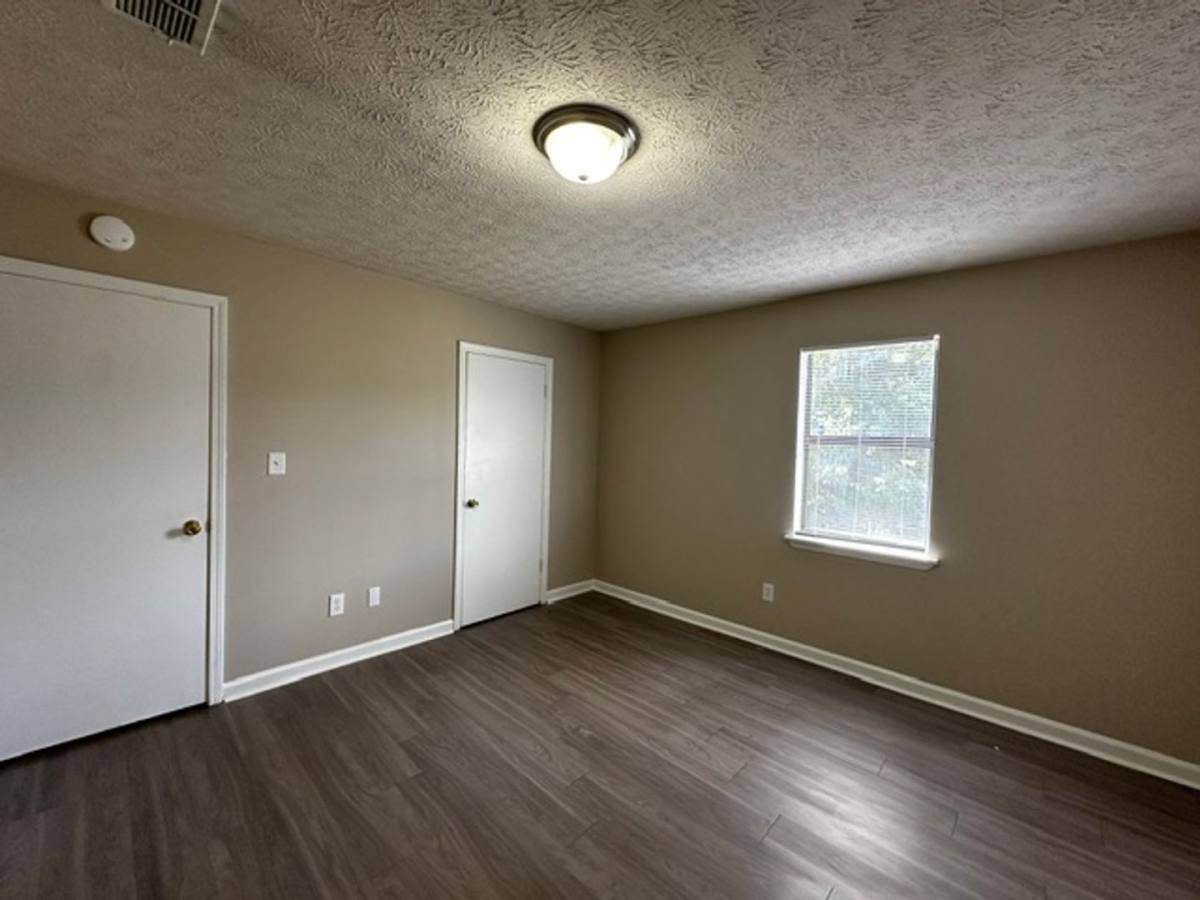 Apartment for rent at 200 Michele Dr, Athens, GA 30606